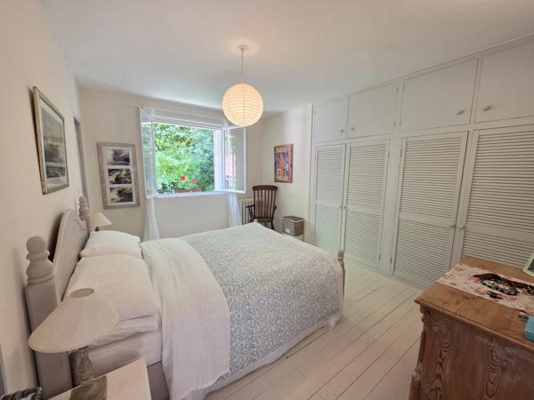 Propriété de charme avec accès privé à la Baïse à deux pas du centre de Nérac, Lot et Garonne