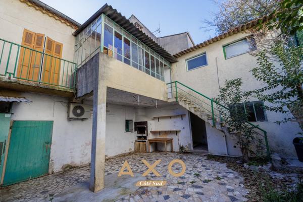 EXCLUSIVITE - MEYREUIL - MAISON DE VILLE - 113 M2 - T3 - GARAGE 80 M2 - CAVE - COUR - 380 000€