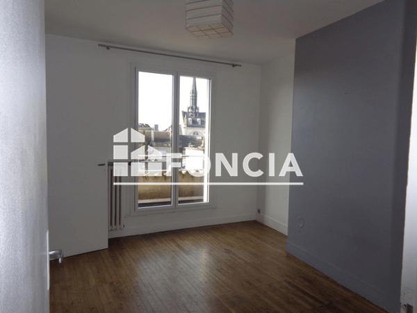 Location Appartement 2 pièces 46.92 m² - 2 RUE BONCENNE Poitiers 86000