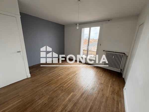 Location Appartement 2 pièces 46.92 m² - 2 RUE BONCENNE Poitiers 86000