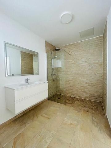 Maison à louer    4 pièces •    Petit-Bourg