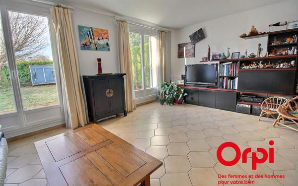 Maison à vendre    5 pièces • 115,17 m2 Montigny-le-Bretonneux