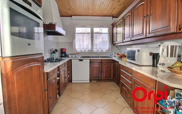 Maison à vendre    5 pièces • 115,17 m2 Montigny-le-Bretonneux