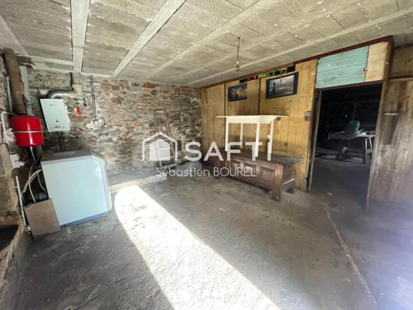 Hennebont, maison en pierre, jardin, dépendances