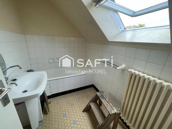 Hennebont, maison en pierre, jardin, dépendances