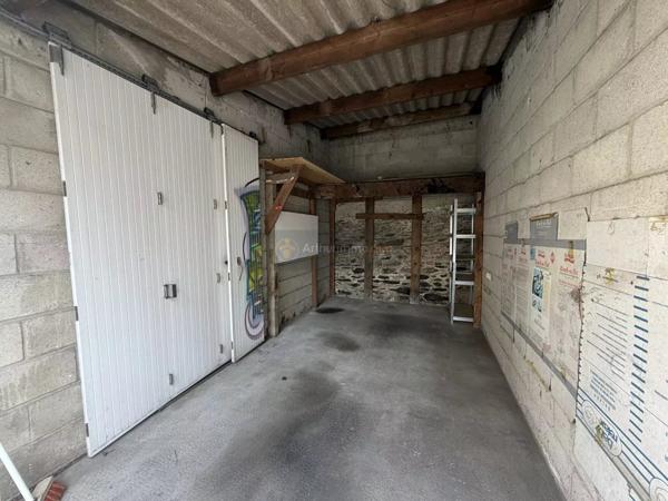 Location                                                      Garage
                        
                                                            à Brest