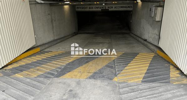 À vendre Parking 11.35 m² - Paris 75015