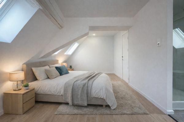 Maison TRIPLEX - COMME NEUF