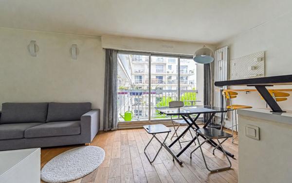 Appartement à vendre    1 pièce • 28 m2 Paris 18