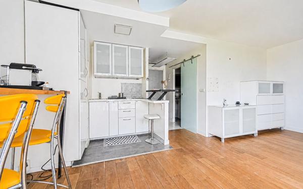 Appartement à vendre    1 pièce • 28 m2 Paris 18