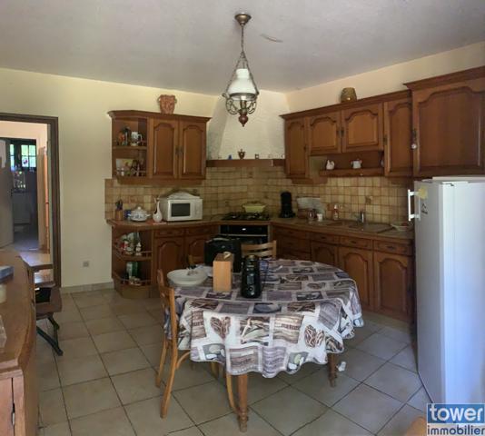 SAVIGNE 86400 - Maison 6 pièces de 157 m² sur terrain de 1600 m² clos