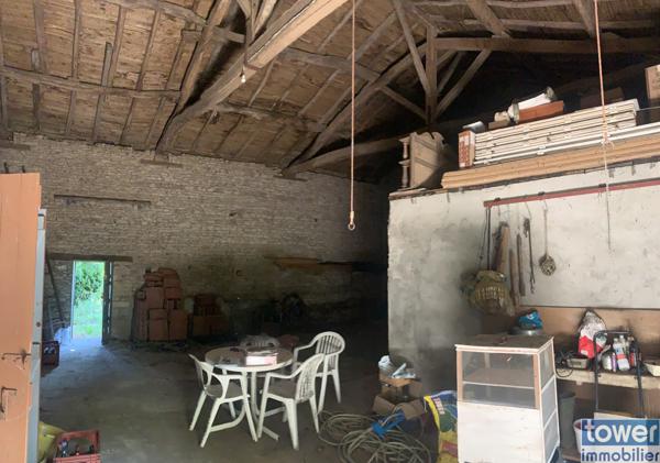 SAVIGNE 86400 - Maison 6 pièces de 157 m² sur terrain de 1600 m² clos