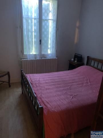 SAVIGNE 86400 - Maison 6 pièces de 157 m² sur terrain de 1600 m² clos