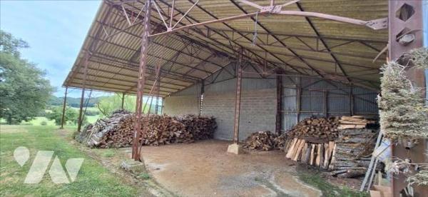 BASSOUES, ancienne ferme et dépendances  au bout du chemin