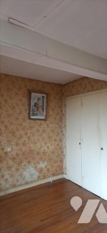 BASSOUES, ancienne ferme et dépendances  au bout du chemin