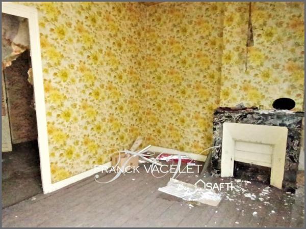 Énorme potentiel pour cet immeuble à rénover