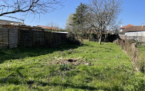 Vente Terrain Réf : Pétunia La seguiniere   