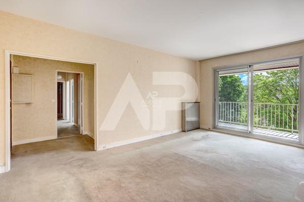 SEVRES RIVE DROITE - APPARTEMENT 3 PIECES AVEC TERRASSE €395 000 ** - Référence 639-S