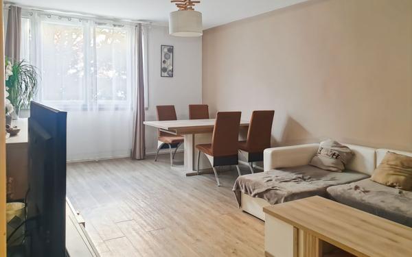 Appartement à vendre    3 pièces • 73 m2 Rambouillet