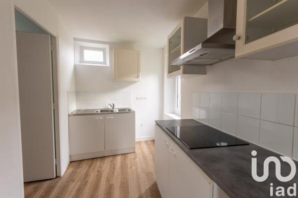 Appartement 2 pièces de 34 m² à Neauphle-le-Château (78640)