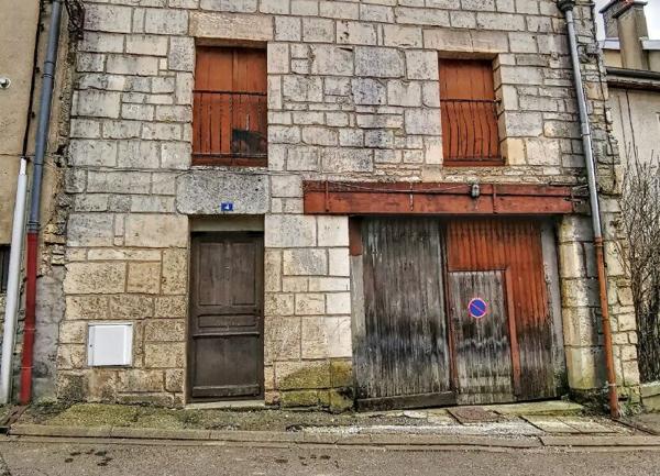 Maison à vendre    2 pièces •  Joinville