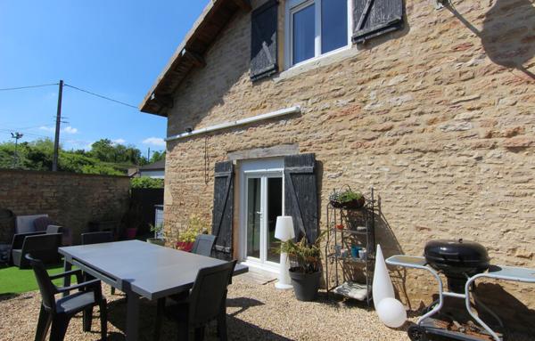 TOURNUS MAISON EN PIERRE 122 M2