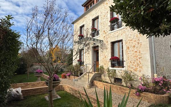 Maison à vendre    154,59 m2 Champigny-sur-Marne