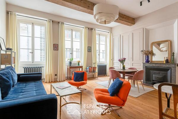 Magnifique appartement bourgeois entièrement rénové dans le quartier Grôlée