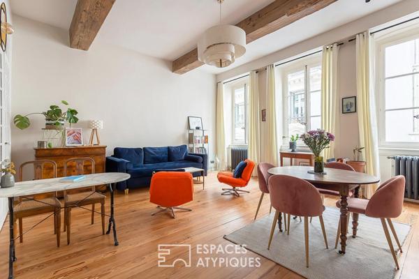 Magnifique appartement bourgeois entièrement rénové dans le quartier Grôlée