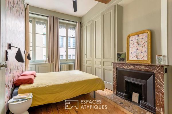 Magnifique appartement bourgeois entièrement rénové dans le quartier Grôlée