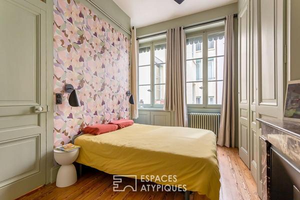 Magnifique appartement bourgeois entièrement rénové dans le quartier Grôlée