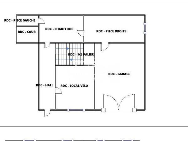 Maison de ville XXL – 2 appartements + dépendances – Gros potentiel !