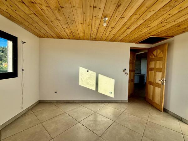 🏡 EXCLUSIVITÉ – Maison neuve avec vue mer panoramique + fort potentiel d’investissement  Le Tampon – Bras de Pontho (97430) 💰 299 500 € FAI