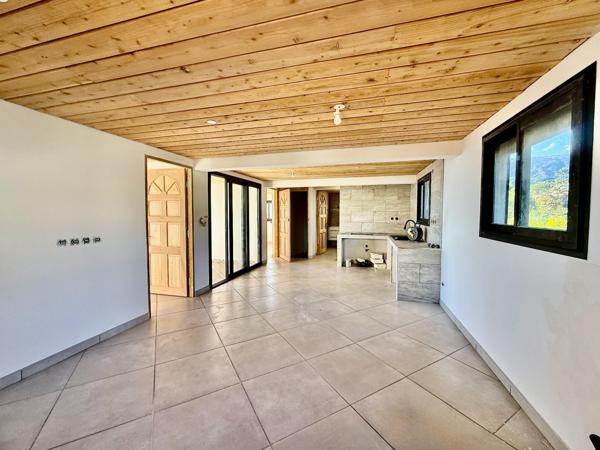 🏡 EXCLUSIVITÉ – Maison neuve avec vue mer panoramique + fort potentiel d’investissement  Le Tampon – Bras de Pontho (97430) 💰 299 500 € FAI