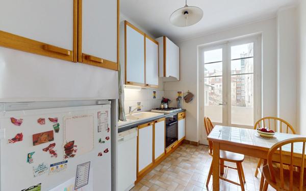 Appartement à vendre    3 pièces • 68,66 m2 Lyon 6