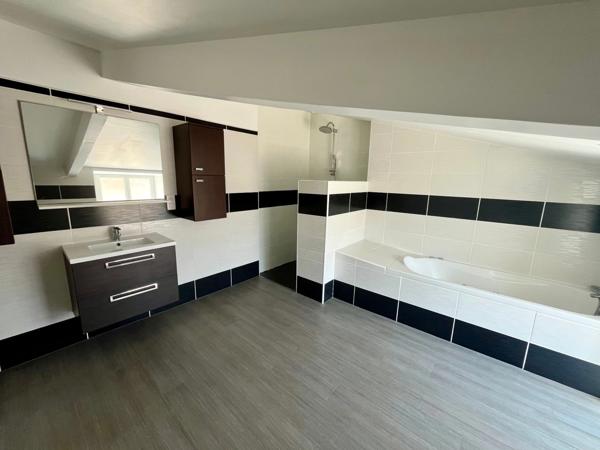 SAINTE GEMME LA PLAINE 85400 AUX PORTES DE LUCON ADORABLE FERMETTE RENOVEE 4 CHAMBRES SUR 671M² CLOS