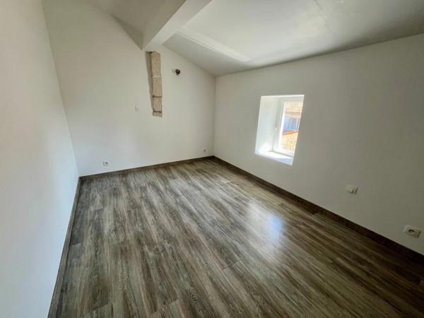 SAINTE GEMME LA PLAINE 85400 AUX PORTES DE LUCON ADORABLE FERMETTE RENOVEE 4 CHAMBRES SUR 671M² CLOS