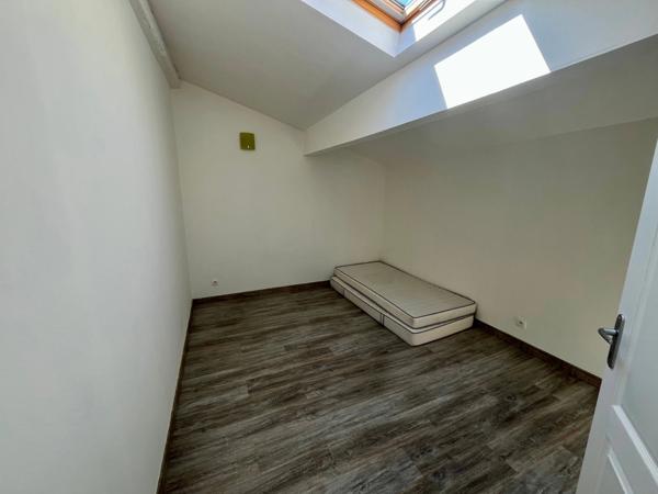 SAINTE GEMME LA PLAINE 85400 AUX PORTES DE LUCON ADORABLE FERMETTE RENOVEE 4 CHAMBRES SUR 671M² CLOS