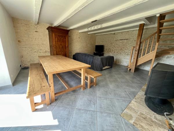 SAINTE GEMME LA PLAINE 85400 AUX PORTES DE LUCON ADORABLE FERMETTE RENOVEE 4 CHAMBRES SUR 671M² CLOS