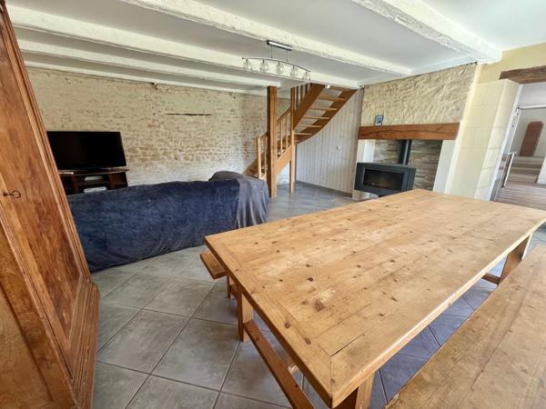 SAINTE GEMME LA PLAINE 85400 AUX PORTES DE LUCON ADORABLE FERMETTE RENOVEE 4 CHAMBRES SUR 671M² CLOS