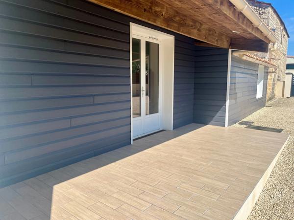 SAINTE GEMME LA PLAINE 85400 AUX PORTES DE LUCON ADORABLE FERMETTE RENOVEE 4 CHAMBRES SUR 671M² CLOS