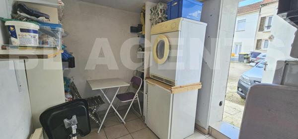 Fonds de COMMERCE  / LOCAL 40 m² / Quartier dynamique / MEAUX centre - Gare 1 km