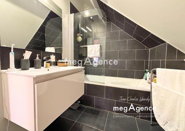 Maison à LONGUEVILLE, 50290 - 5 pièces 138m²