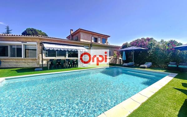 Maison à vendre    7 pièces •  Porto-Vecchio