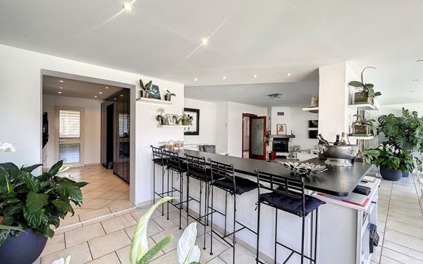 Maison à vendre    7 pièces •  Porto-Vecchio