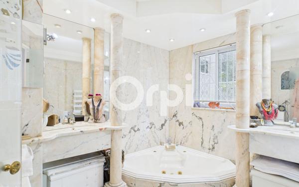 Appartement à vendre    3 pièces • 63,60 m2 Mandelieu-la-Napoule