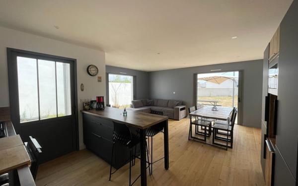 Maison à vendre    4 pièces •  Le Bois-Plage-en-Ré