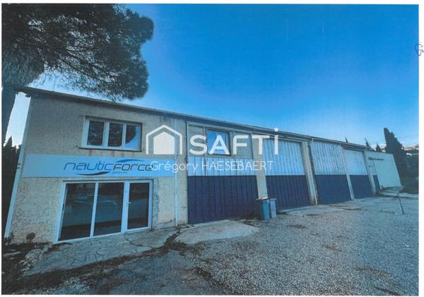 idéal Promoteur :locaux/terrain constructible idéalement situé sortie d’Autoroute