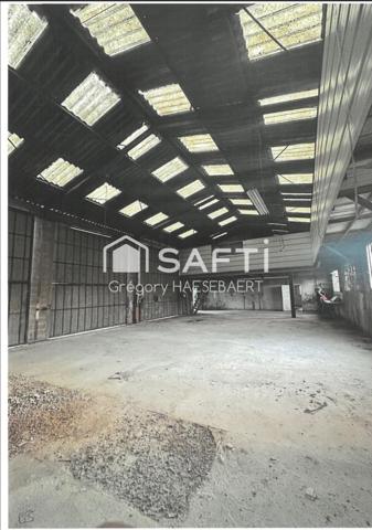 idéal Promoteur :locaux/terrain constructible idéalement situé sortie d’Autoroute