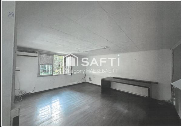 idéal Promoteur :locaux/terrain constructible idéalement situé sortie d’Autoroute